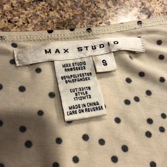Max Studio Small Stretchy Black and Cream Blouse - Picture 3 of 17